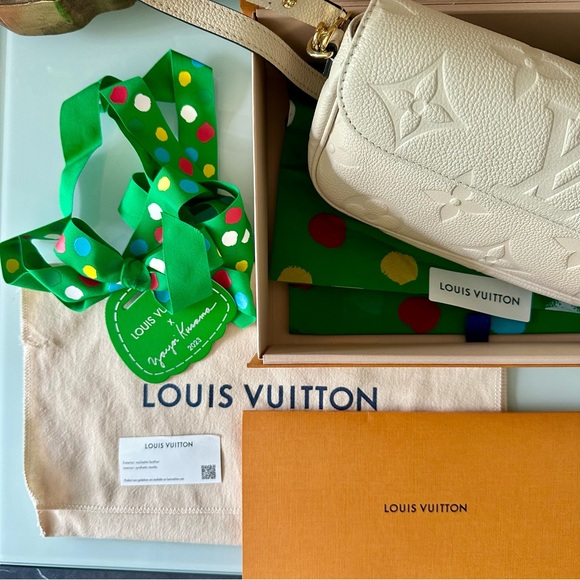 Louis Vuitton wallet on Chain Ivy - Picture 12 of 14